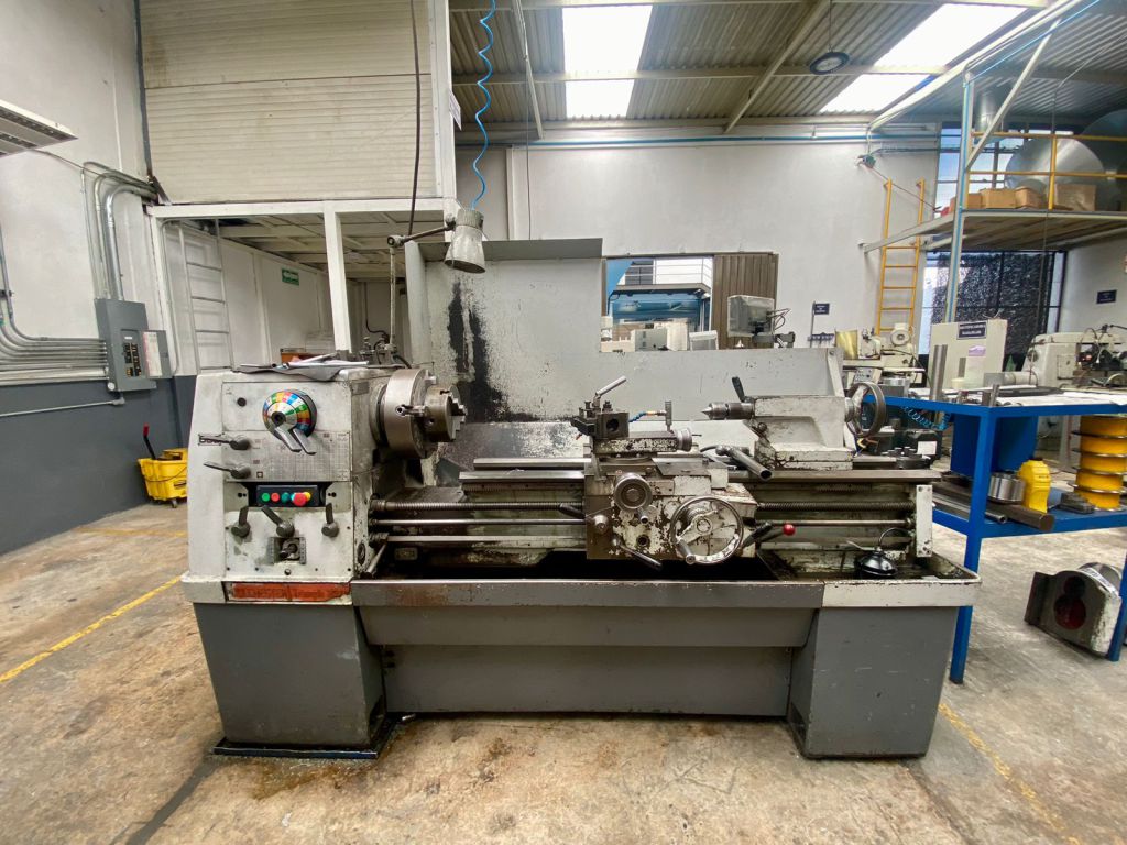 Torno Colchester Triumph 2000 Maquina 2